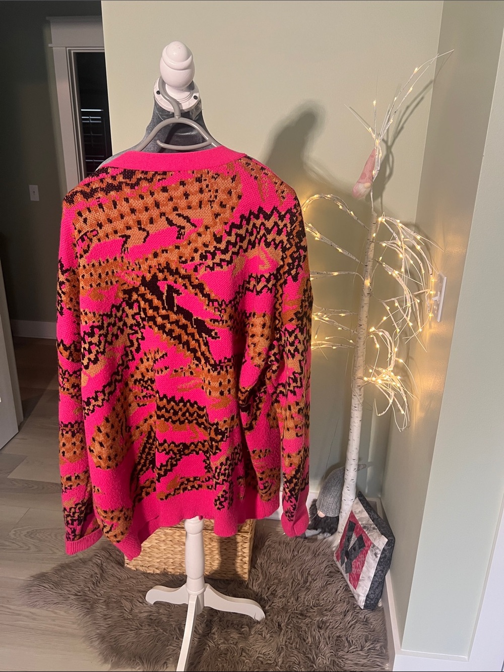 FARM Rio Hot Pink and Orange Patterned V-Neck Cardigan - Picture 2 of 6